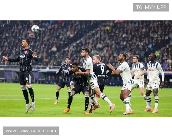 尤文图斯对阵佛罗伦萨:两队激战正酣,谁能笑到最后? 尤文图斯对阵佛罗伦萨:两队激战正酣,谁能笑到最后?