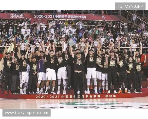 2020至2021赛季广东队与上海队的精彩对决回顾与分析 2020至2021赛季广东队与上海队的精彩对决回顾与分析